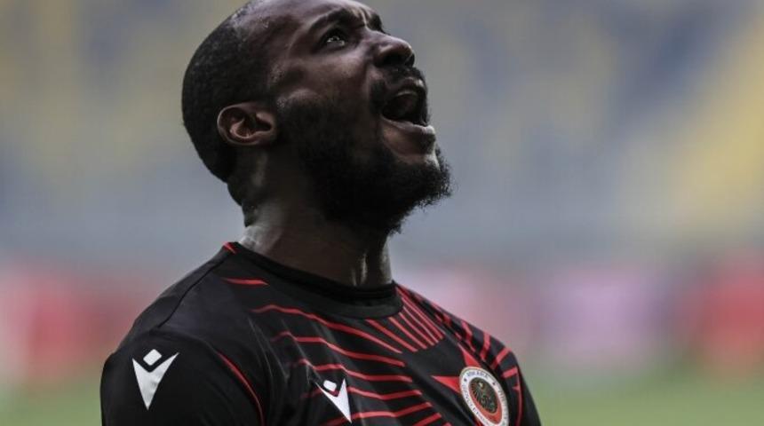 Giovanni Sio sahalardan 1 ay uzak kalacak