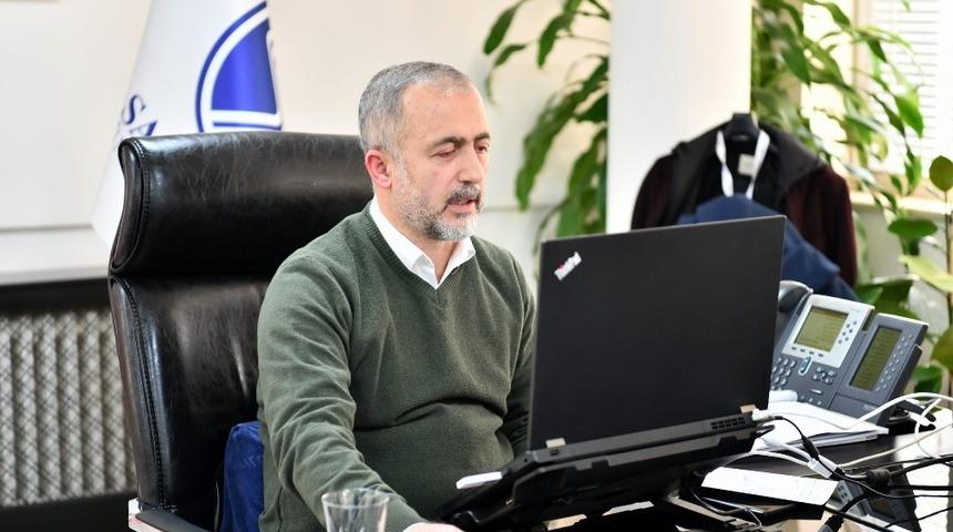 Rekt&ouml;r Savaşan SA&Uuml;&rsquo;n&uuml;n uzaktan eğitim deneyimlerini anlattı