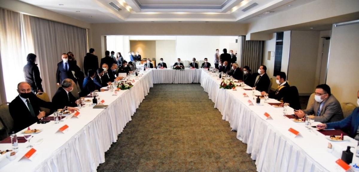 Turizm değerlendirme toplantısı Kuşadası&rsquo;nda yapıldı