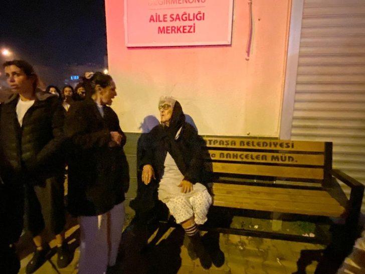 Çöp ev alev alev yandı, anne ve kızı gözyaşlarına boğuldu G4