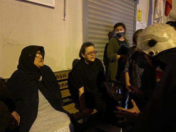 Çöp ev alev alev yandı, anne ve kızı gözyaşlarına boğuldu G5