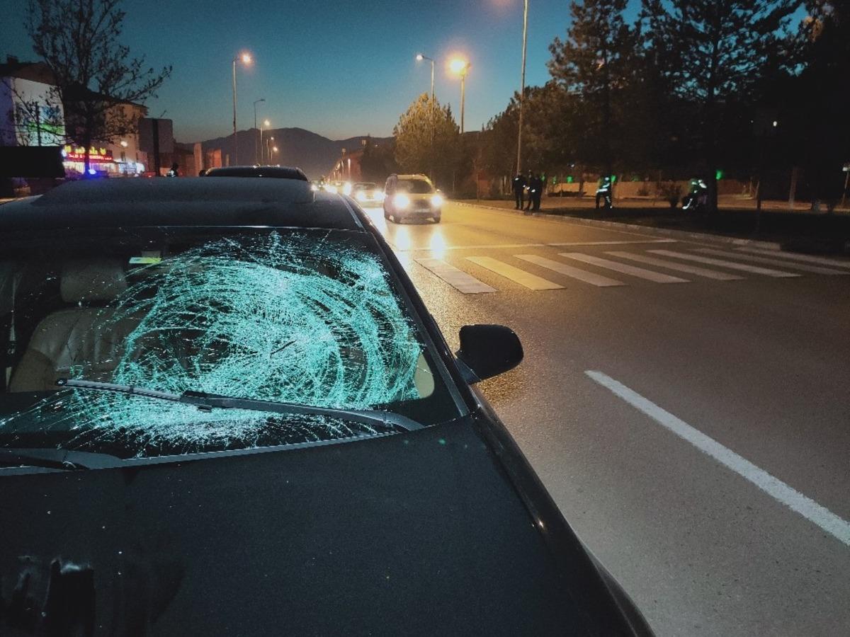 Otomobilin &ccedil;arptığı işitme engelli yaya ağır yaralandı