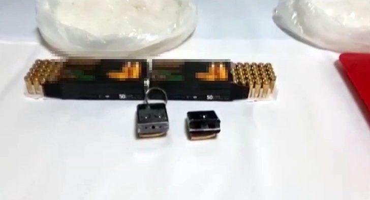 Jandarmanın lüks siteye yaptığı operasyonda suikast silahı bulundu G2