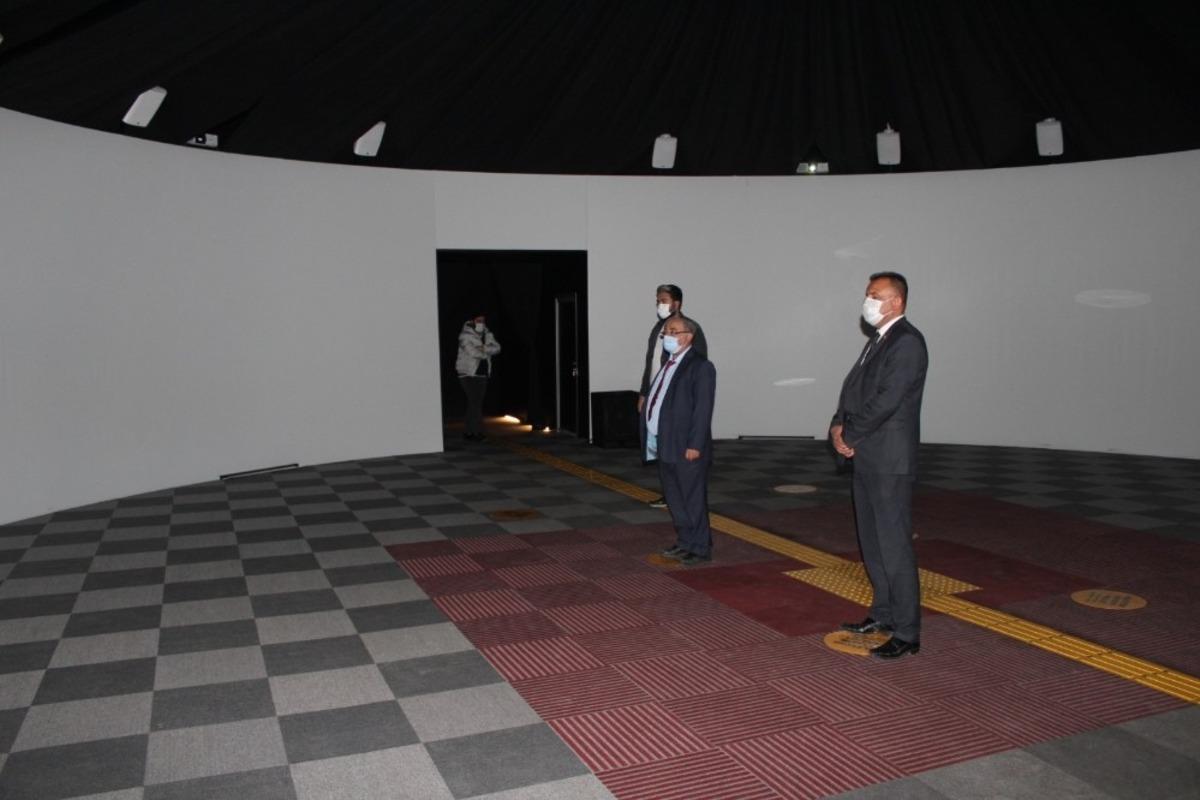 Dijital G&ouml;sterim Merkezi Son Teknolojiyle Yapılan İ&ccedil;erikleri vatandaşa sunuyor