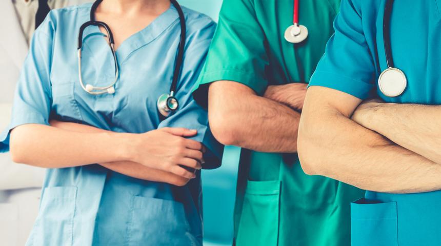 İlginç teklif: Bize aşı bağışlayın size hemşire gönderelim