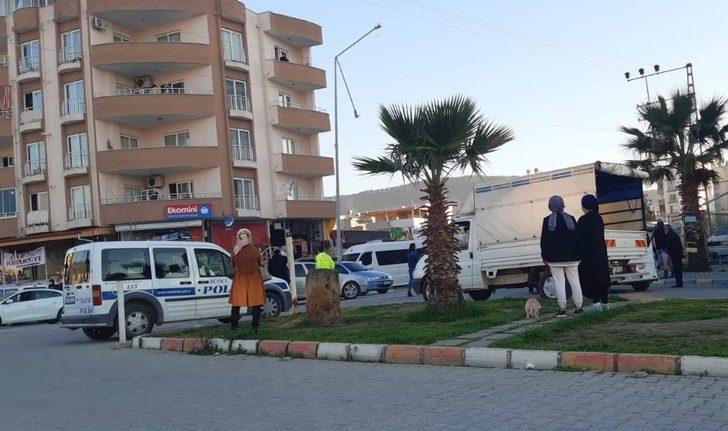 Direğin devrilme ihtimaline aldırış etmeden kazayı film gibi izlediler G1