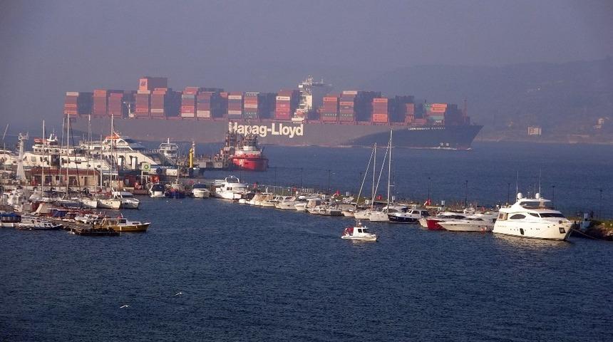 Çanakkale Boğazı 14 saat tek yönlü trafiğe kapandı
