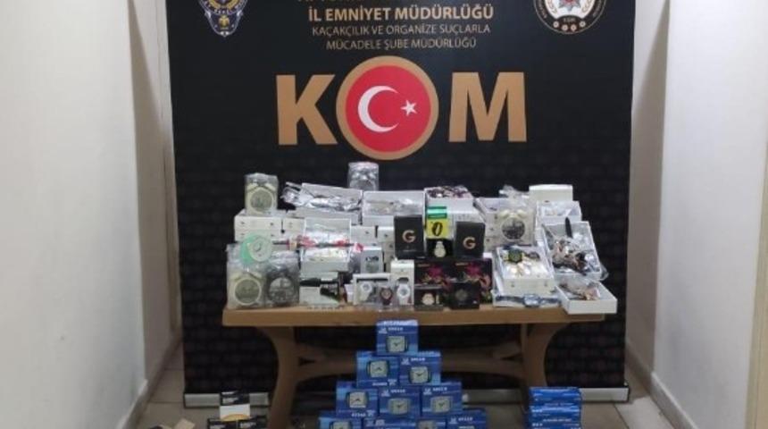 Binlerce ka&ccedil;ak &uuml;r&uuml;n&uuml; kente sokmaya &ccedil;alışırken yakalandı