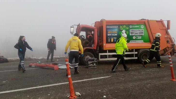 Tekirdağ’da 11 araç birbirine girdi: Sıkıştığı çöp kamyonunda “Canım çok acıyor, çıkarın beni bu kamyondan" diye bağırdı G3