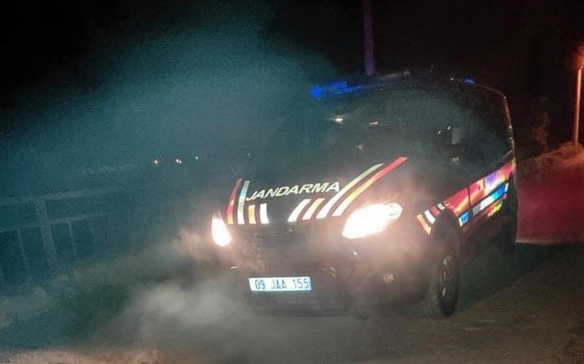 Kablo hırsızları muhtar ve mahalleliye yakalandı