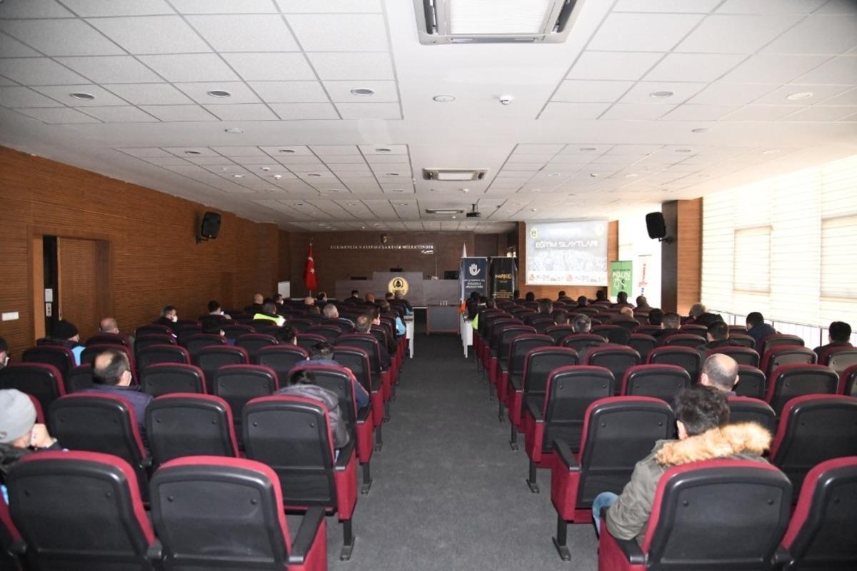 Pursaklar&rsquo;da belediye personeline madde bağımlılığı semineri