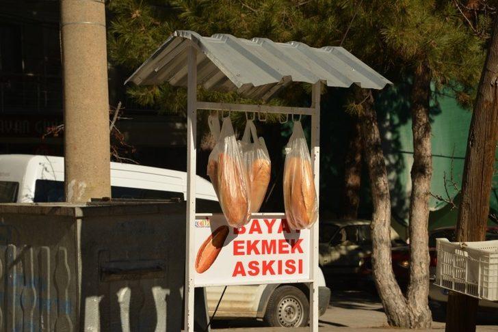 Gediz Belediyesi’nden “Askıda Bayat Ekmek Projesi” G2