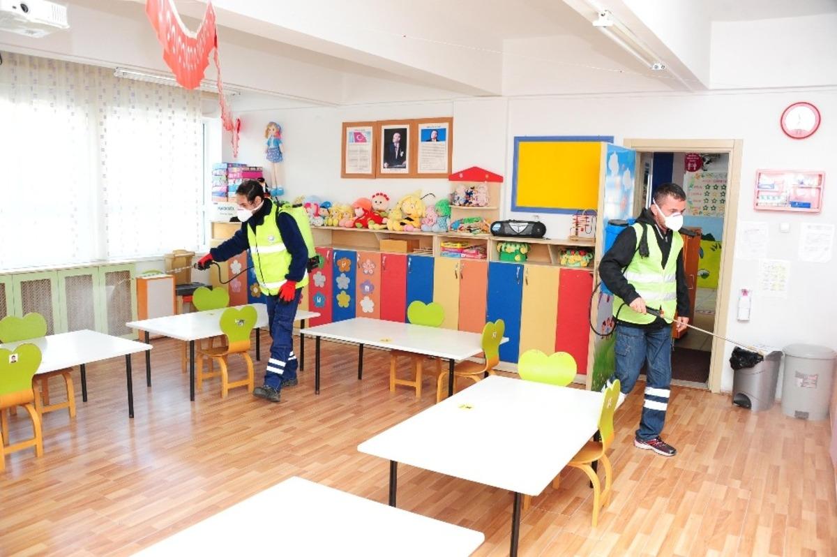 Bal&ccedil;ova&rsquo;daki okullara vir&uuml;s temizliği