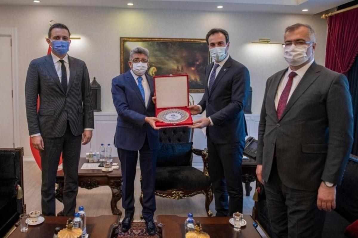 ANGİAD&rsquo;tan Van&rsquo;a tablet desteği