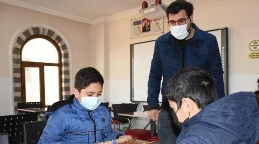 Covid: Doğu ve G&uuml;neydoğu&rsquo;da koronavir&uuml;s vaka sayıları nasıl azaldı?