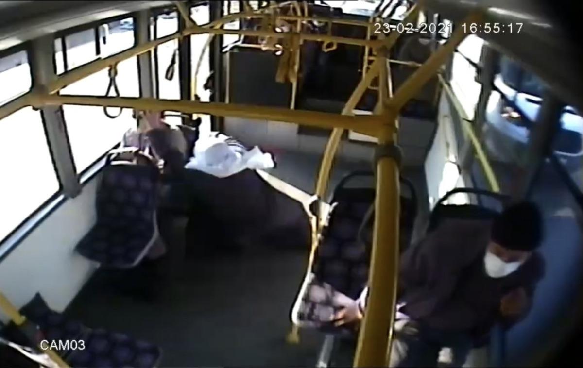 (&Ouml;zel) Ani firen yapan otob&uuml;ste savrulup yere d&uuml;şen yaşlı kadın yaralandı