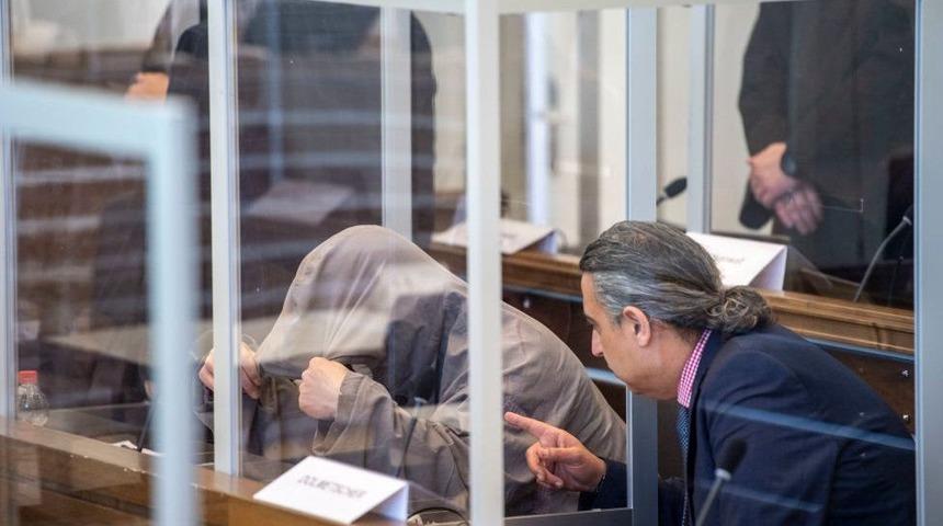 Almanya'da Suriye i&ccedil;in emsal teşkil edebilecek dava: Suriyeli eski ajan 4,5 yıl hapis cezasına &ccedil;arptırıldı