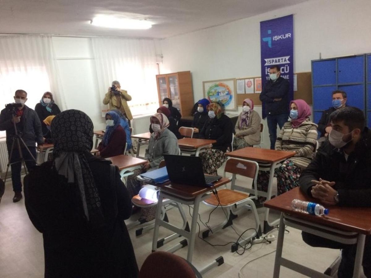 Isparta&rsquo;da suyun az t&uuml;ketimiyle ilgili &ccedil;ift&ccedil;ilere eğitim veriliyor