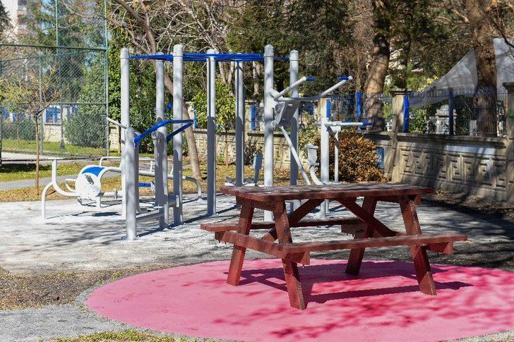 Muratpaşa’da yangında zarar gören park yenilendi G2