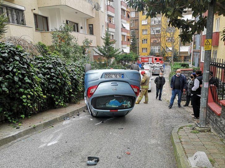 Üsküdar’da yokuş aşağı inen kadın sürücü takla attı: 1 yaralı G1
