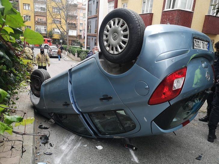 Üsküdar’da yokuş aşağı inen kadın sürücü takla attı: 1 yaralı G4