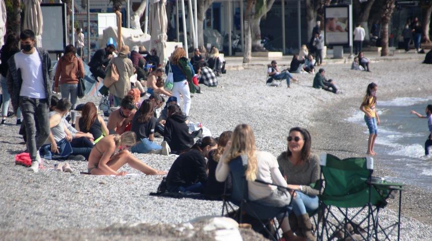 Muğla'da sıcak hava koronavirüsü unutturdu!