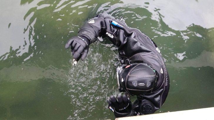 Samsun’da göl içinde fark edilen silah polisi alarma geçirdi G4