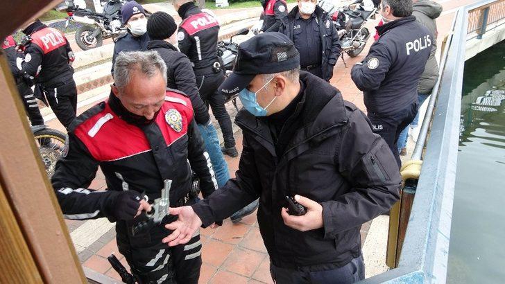 Samsun’da göl içinde fark edilen silah polisi alarma geçirdi G5