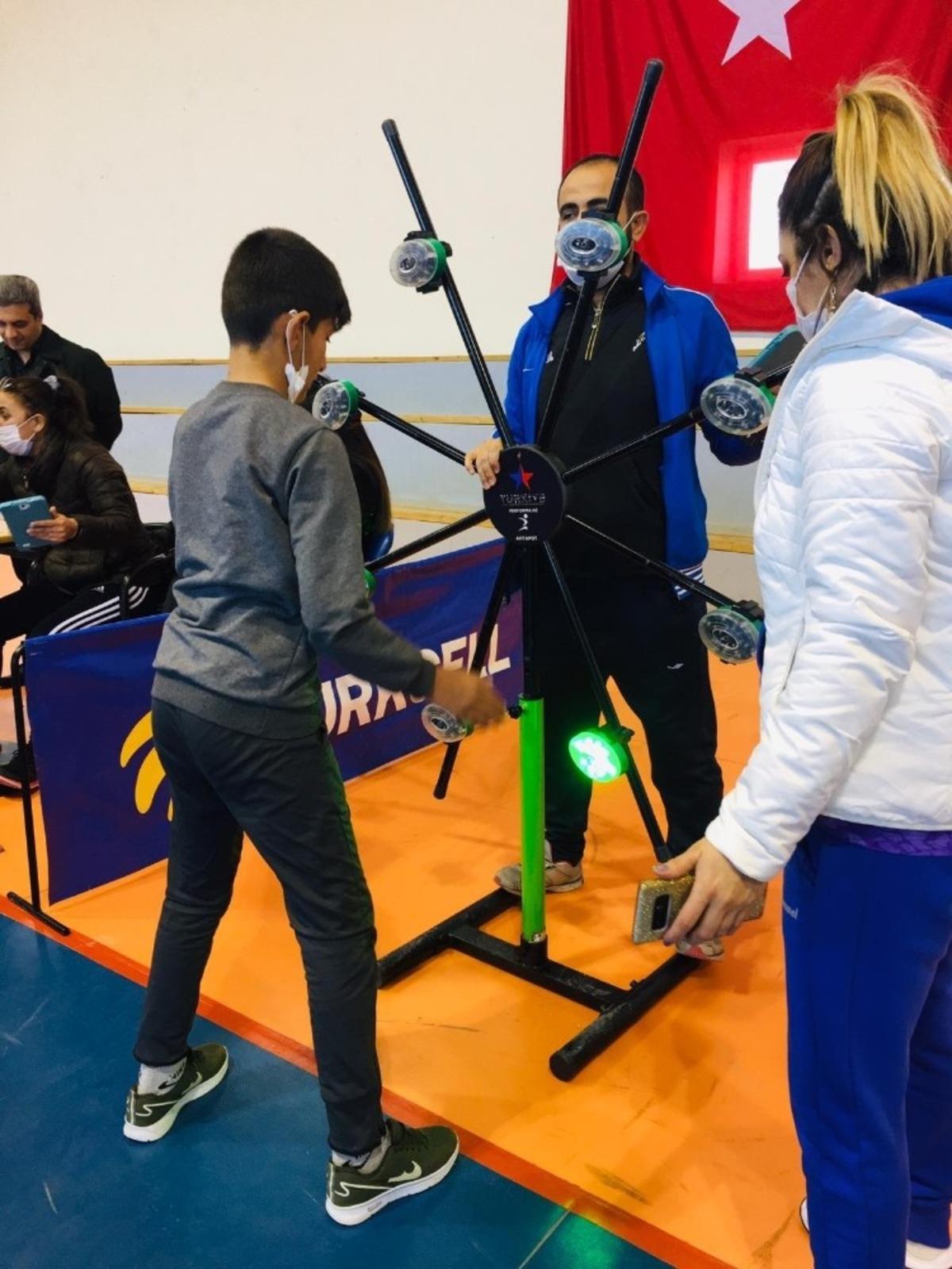 Dicle&rsquo;de yetenekli gen&ccedil;ler, keşfedilmek i&ccedil;in ter d&ouml;kt&uuml;