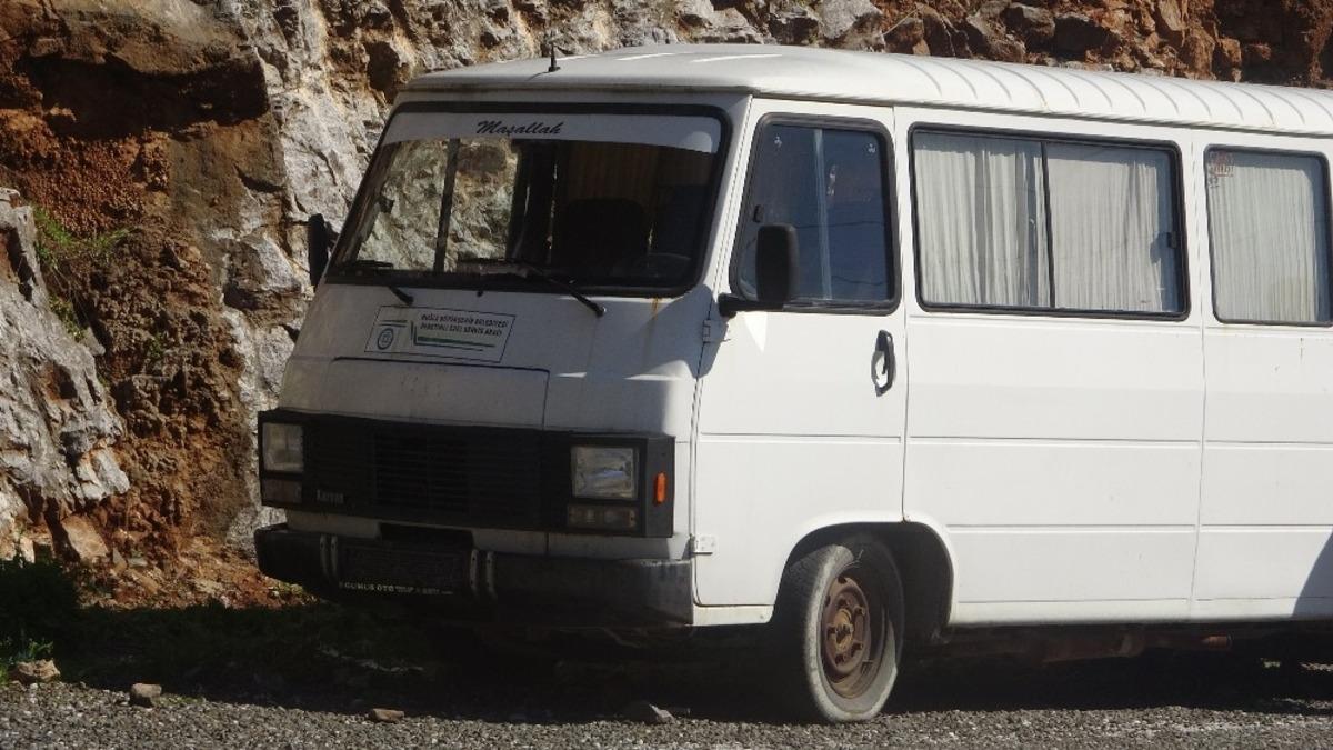 Hurda ara&ccedil; i&ccedil;erisinde 550 litre etil alkol ele ge&ccedil;irildi