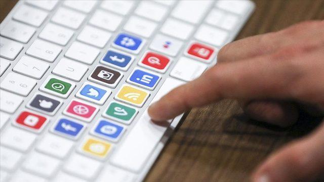 İngiltere'de sosyal medyada anonim hesaplardan paylaşımlara izin verilmemesi istendi
