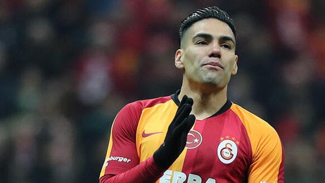 Radamel Falcao'nun yerine Danny Welbeck geliyor!