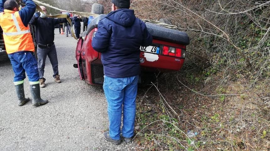 Kontrolden &ccedil;ıkan ara&ccedil; takla attı: 1 yaralı
