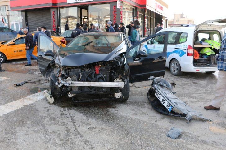 Başkentte feci kaza: 3 yaralı G1