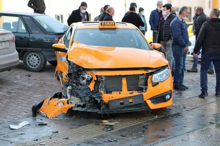 Başkentte feci kaza: 3 yaralı G4