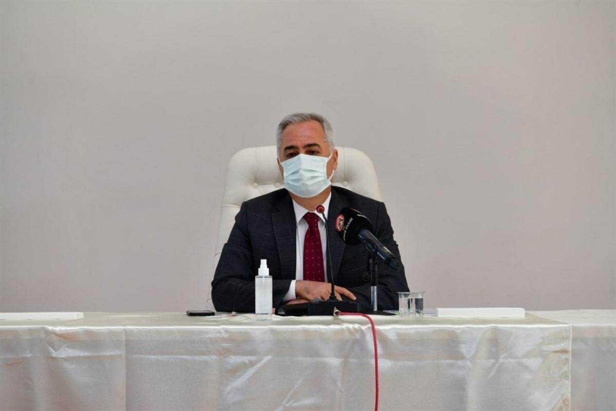 Isparta Valisi Seymenoğlu: &ldquo;Temennimiz bir an &ouml;nce kontroll&uuml; de olsa normale d&ouml;nebilmek&rdquo;