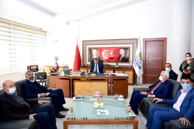 Hekimhan heyetinden Başkan Gürkan’a teşekkür ziyareti