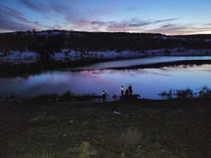 Botla kaçak balık avı yapan 4 kişi yakalandı G4