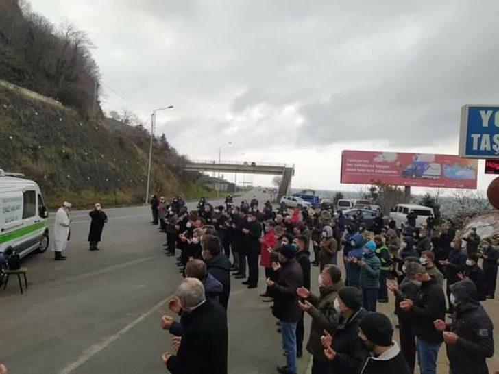 Çarşıbaşı’nda yangında vefat eden yaşlı çift toprağa verildi G3