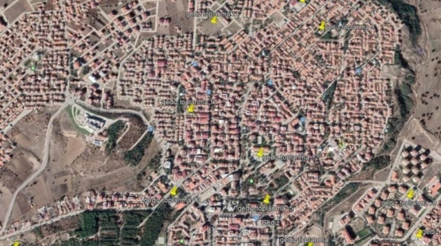 Gediz&rsquo;de 16 adet toplanma ve ge&ccedil;ici barınma alanları