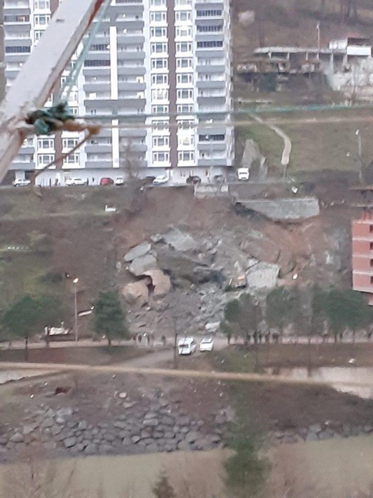 Artvin’de istinat duvarı çöktü, operatör son anda kurtuldu G2