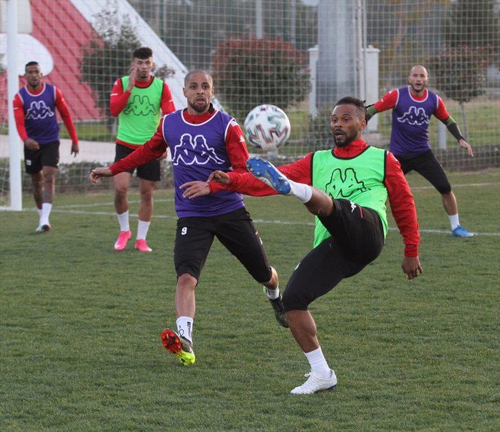Antalyaspor'da Medipol Başakşehir maçı hazırlıkları G1