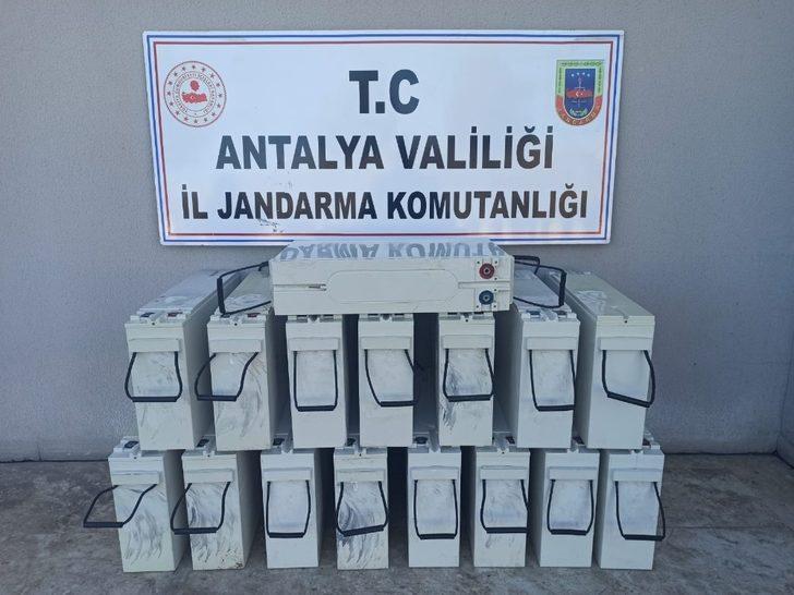 Baz istasyonlarına dadanan 3 şüpheli yakalandı G4