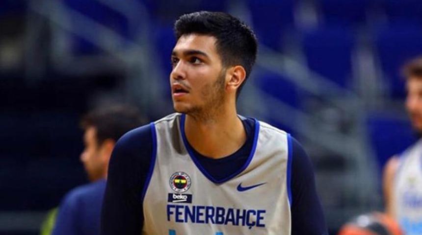 Fenerbahçe Beko'nun genç basketbolcusu İsmail Karabilen ameliyat edildi