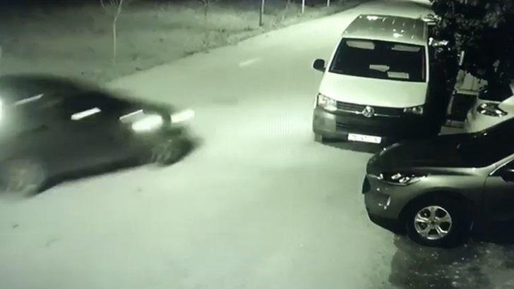 Park halindeki otomobile böyle çarptı G1