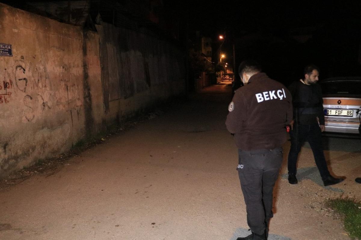 Adana&rsquo;da silahlı saldırıya uğrayan bek&ccedil;i yaralandı