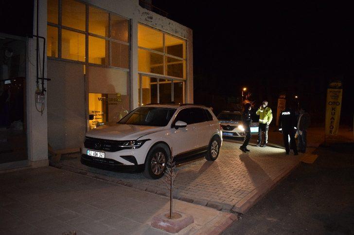 Polisin ’dur’ ihtarına uymayarak kaçtı, aracının içinden 2 adet pompalı tüfek çıktı G4