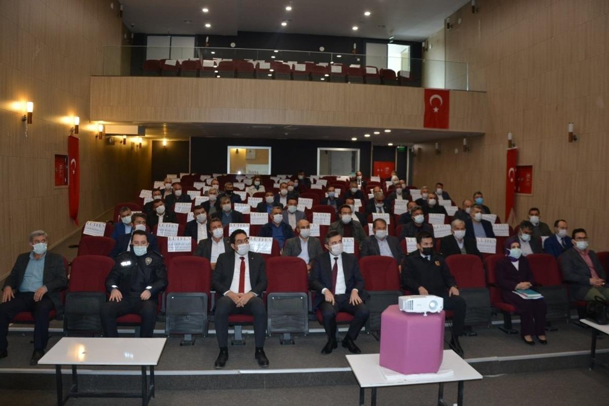 Selendi&rsquo;de muhtarlara afet farkındalık eğitimi verildi