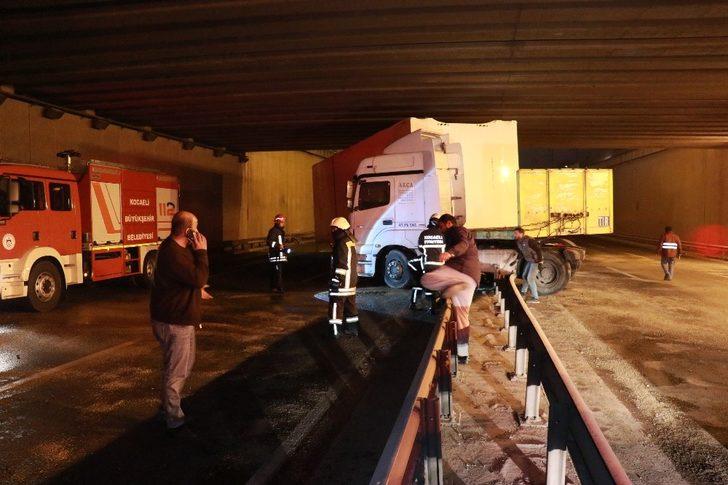 D-100 Karayolunda faciaya ramak kaldı G1