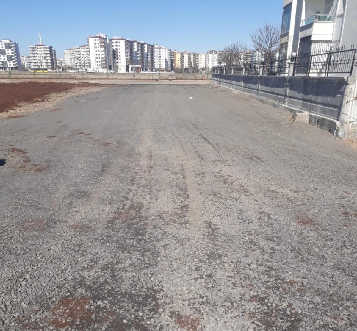 Bağlar&rsquo;da yeni yapıların olduğu b&ouml;lgelere 16 kilometrelik yol